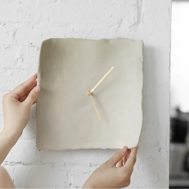 Eva Minimalist Clock